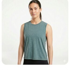 Athleta Tank Top. New With Tags. Women’s Green Large. Elevated Fitness. Sporty